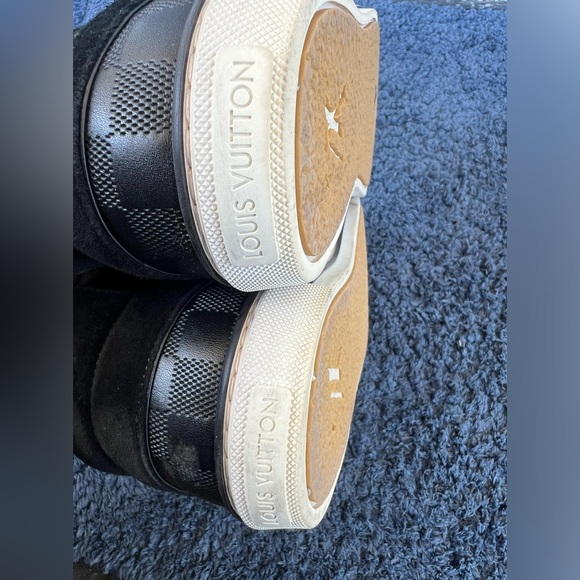 Louis Vuitton sneakers LV size 10 - Picture 15 of 15